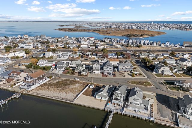 206 Roanoke Avenue Pelican Island, Seaside Heights, NJ 08751