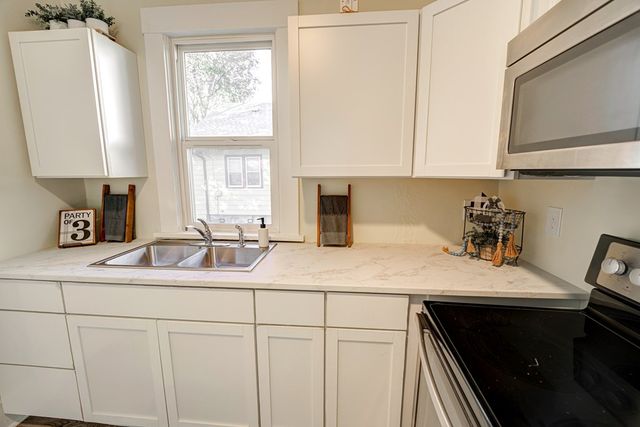 203 N Kansas Ave, Salina, KS 67401