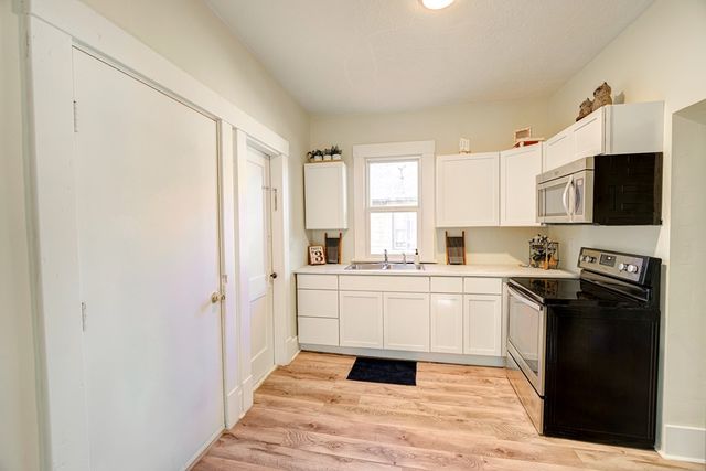 203 N Kansas Ave, Salina, KS 67401