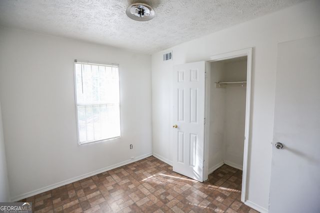 2816 Knollberry Lane, Decatur, GA 30034