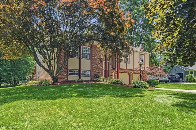 2606 Northam Circle NW, North Canton, OH 44720
