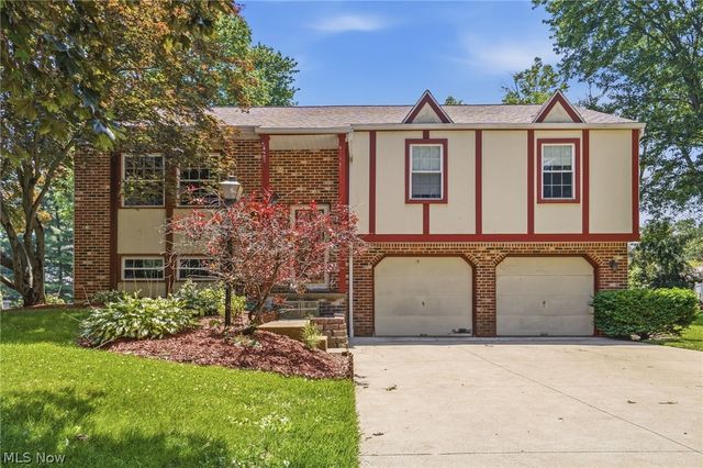 2606 Northam Circle NW, North Canton, OH 44720