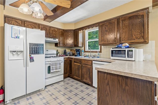 2606 Northam Circle NW, North Canton, OH 44720