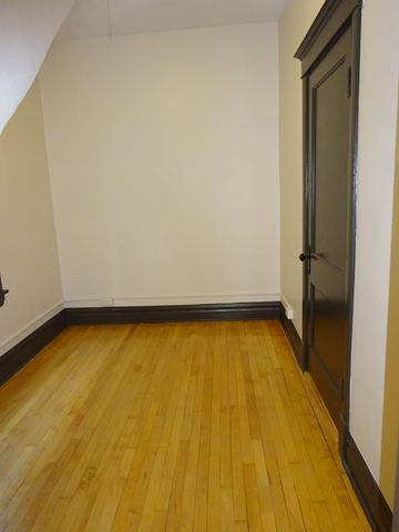 2602 W 22nd Place 2, Chicago, IL 60608