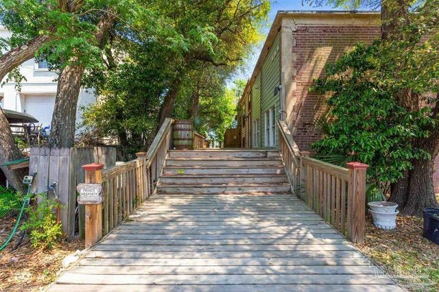 1261 Mahogany Mill Rd, Pensacola, FL 32507