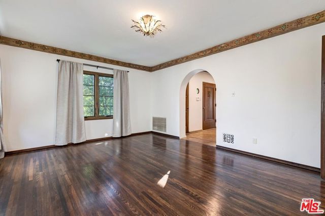 1304 San Vicente Boulevard, Santa Monica, CA 90402