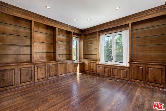 1304 San Vicente Boulevard, Santa Monica, CA 90402