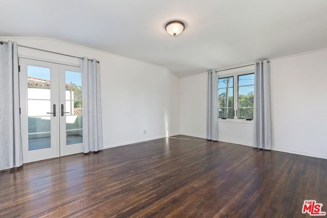 1304 San Vicente Boulevard, Santa Monica, CA 90402