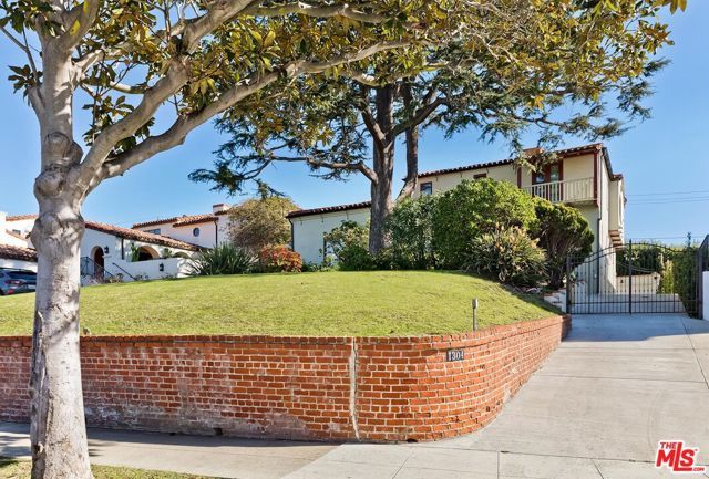 1304 San Vicente Boulevard, Santa Monica, CA 90402