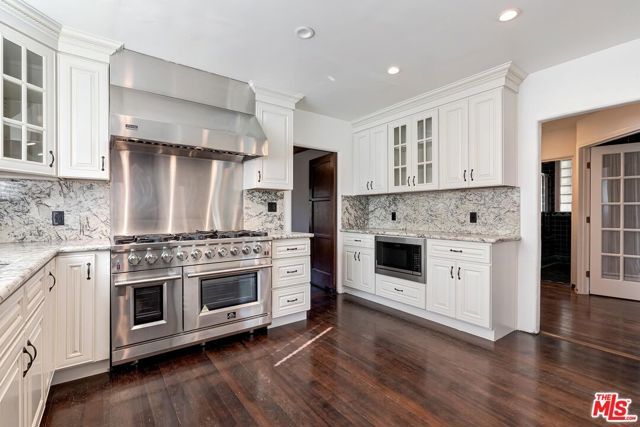 1304 San Vicente Boulevard, Santa Monica, CA 90402