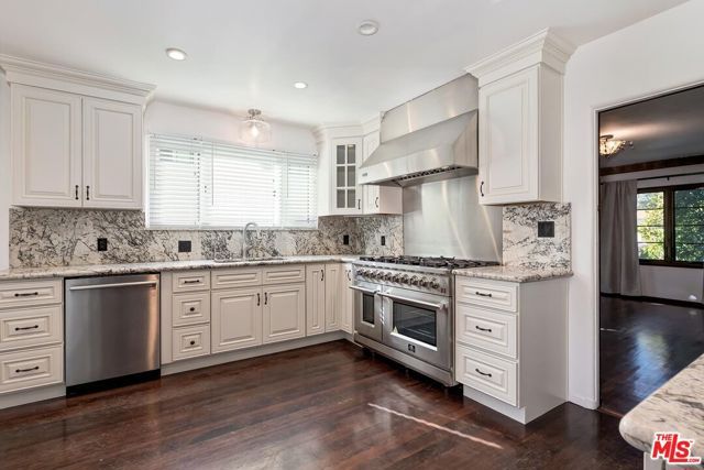 1304 San Vicente Boulevard, Santa Monica, CA 90402