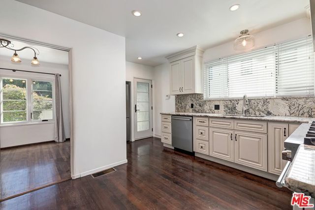 1304 San Vicente Boulevard, Santa Monica, CA 90402