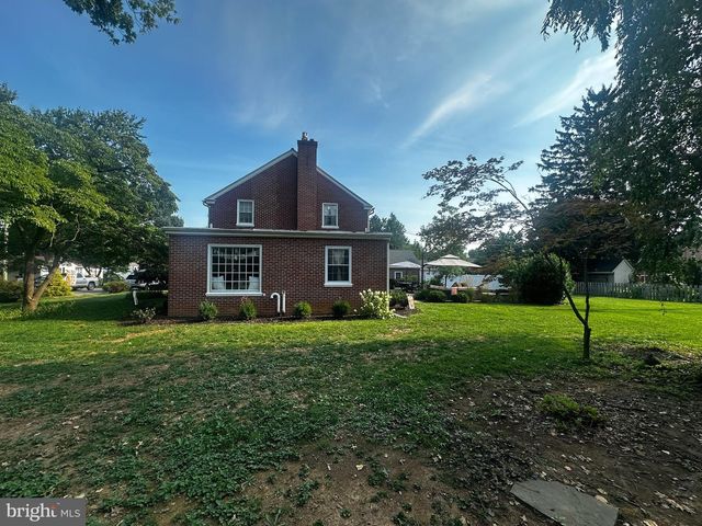 1511 CLEARVIEW AVE, Lancaster, PA 17601