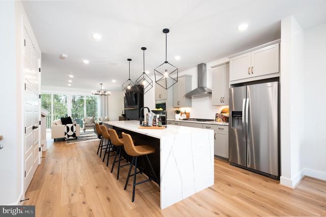 42245 SHINING STAR SQUARE, Ashburn, VA 20148