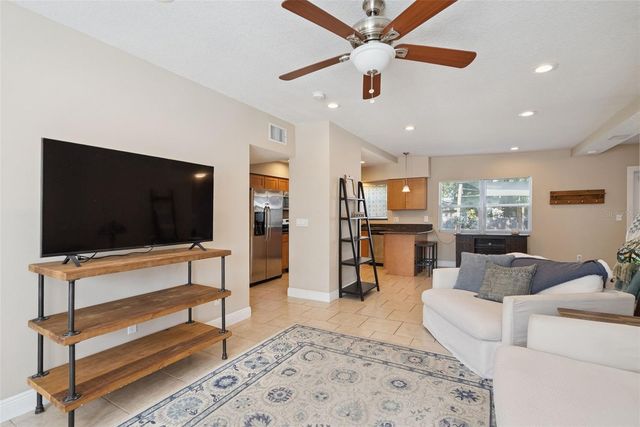 7522 LOVELY LANE, Orlando, FL 32810