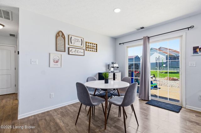 331 Gentry Crossings Blvd, Mt Washington, KY 40047