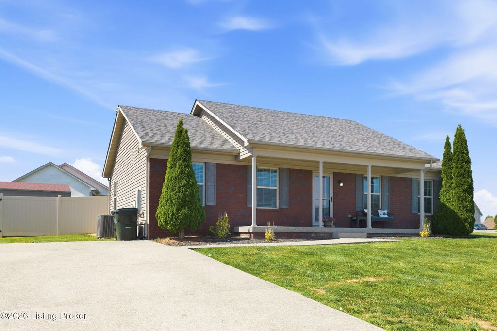 331 Gentry Crossings Blvd, Mt Washington, KY 40047