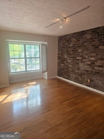 1490 N Crossing Circle NE, Atlanta, GA 30329