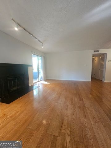 1490 N Crossing Circle NE, Atlanta, GA 30329