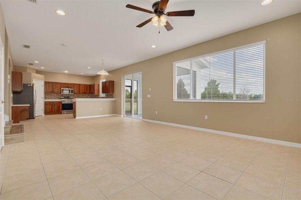 Image 12 of property listing at 9028 WILLOWBROOK CIRCLE, Bradenton, FL 34212