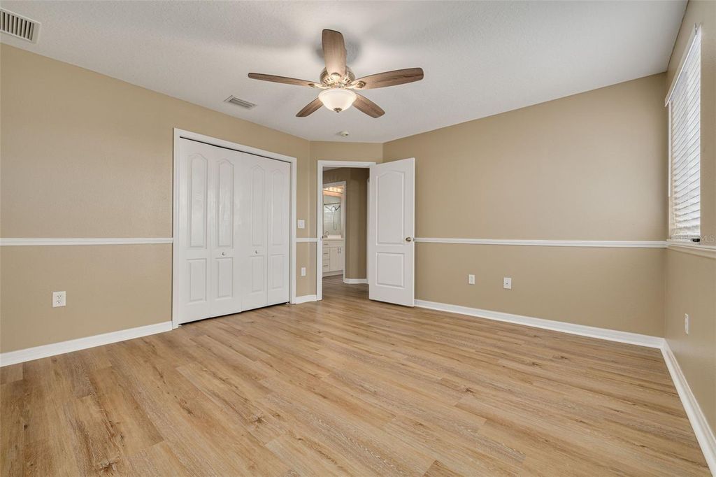 Image 26 of property listing at 9028 WILLOWBROOK CIRCLE, Bradenton, FL 34212