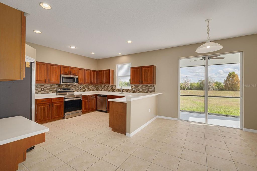 Image 7 of property listing at 9028 WILLOWBROOK CIRCLE, Bradenton, FL 34212