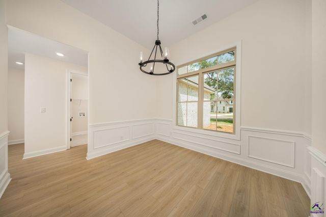 7 Pleasant Oaks Drive, Perry, GA 31069