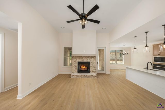 7 Pleasant Oaks Drive, Perry, GA 31069