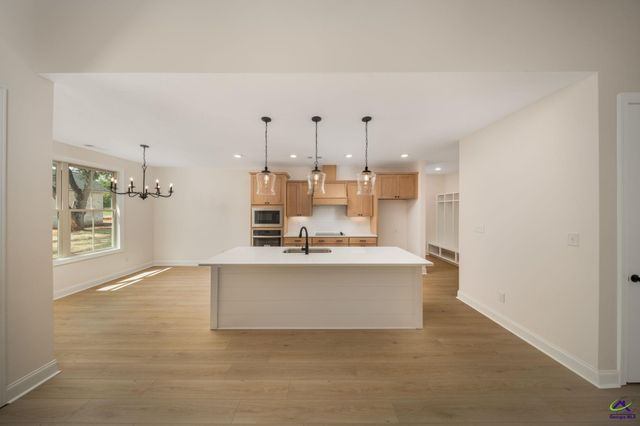 7 Pleasant Oaks Drive, Perry, GA 31069