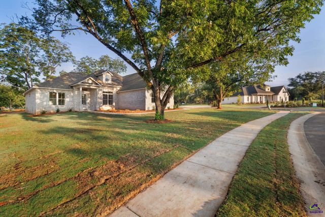 7 Pleasant Oaks Drive, Perry, GA 31069