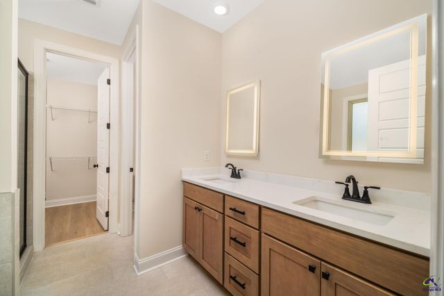 7 Pleasant Oaks Drive, Perry, GA 31069
