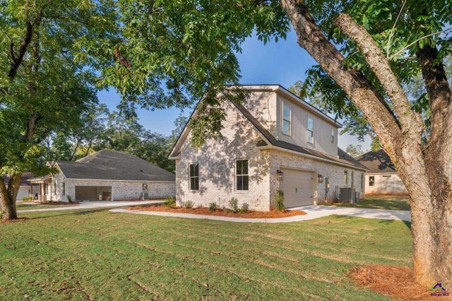 7 Pleasant Oaks Drive, Perry, GA 31069
