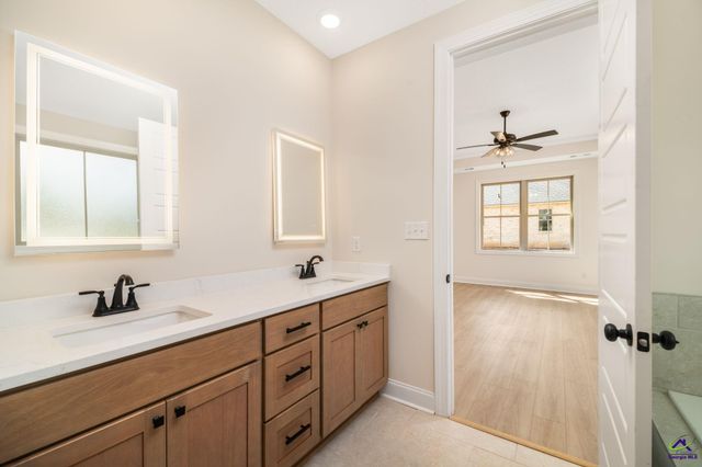 7 Pleasant Oaks Drive, Perry, GA 31069