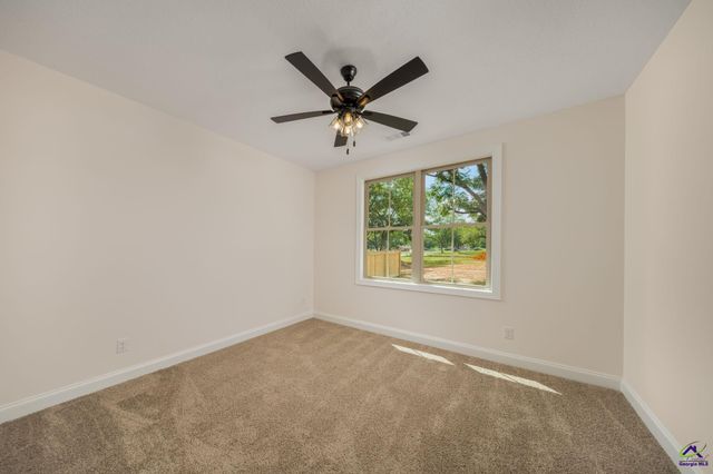 7 Pleasant Oaks Drive, Perry, GA 31069