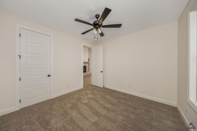 7 Pleasant Oaks Drive, Perry, GA 31069