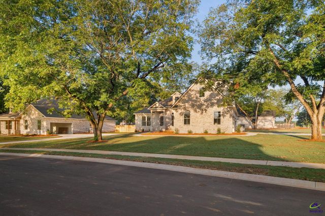 7 Pleasant Oaks Drive, Perry, GA 31069