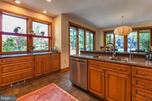 307 E BUTTONWOOD ST, Wenonah, NJ 08090