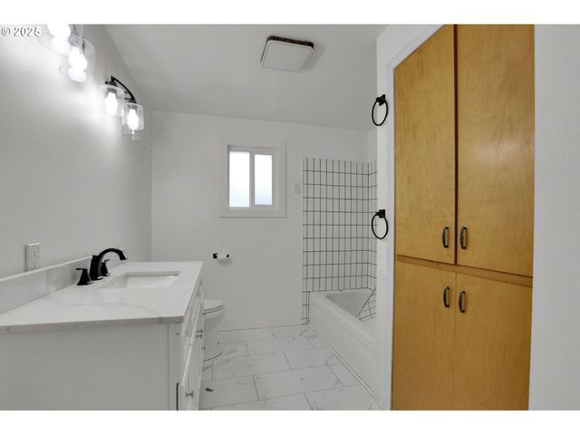 87729 BLEK Dr, Veneta, OR 97487