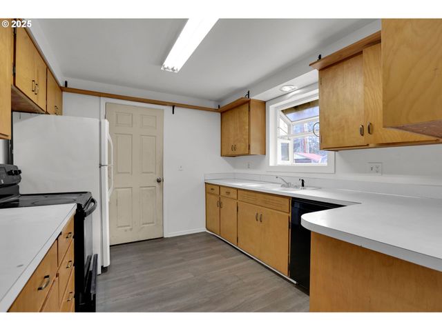 87729 BLEK Dr, Veneta, OR 97487