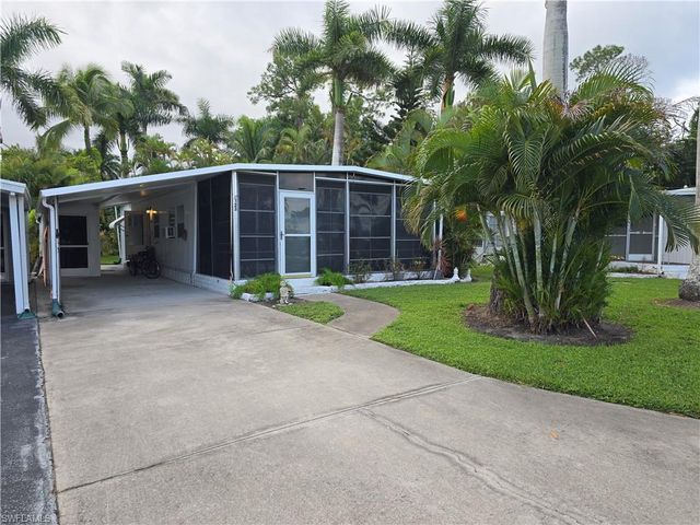 123 Enchanting BLVD # E123, Naples, FL 34112