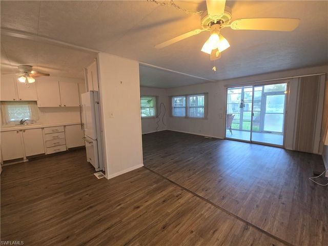 123 Enchanting BLVD # E123, Naples, FL 34112