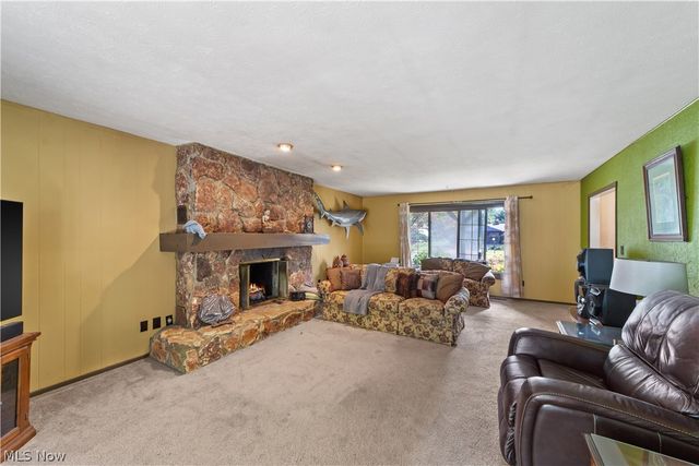 5911 Woodland Drive, North Ridgeville, OH 44039