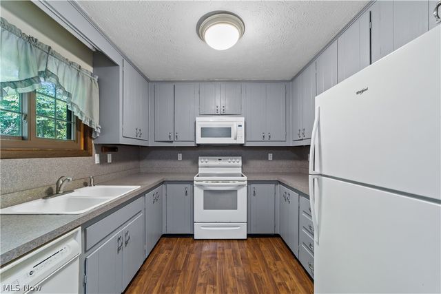 5911 Woodland Drive, North Ridgeville, OH 44039