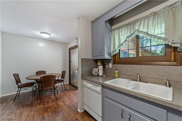 5911 Woodland Drive, North Ridgeville, OH 44039
