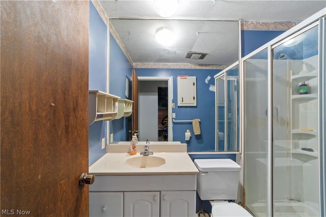 5911 Woodland Drive, North Ridgeville, OH 44039