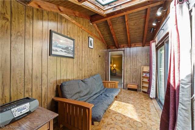 5911 Woodland Drive, North Ridgeville, OH 44039