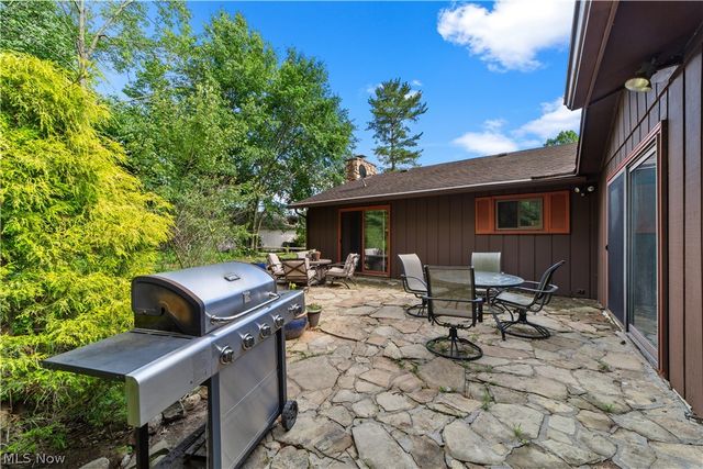 5911 Woodland Drive, North Ridgeville, OH 44039