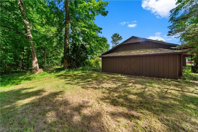5911 Woodland Drive, North Ridgeville, OH 44039