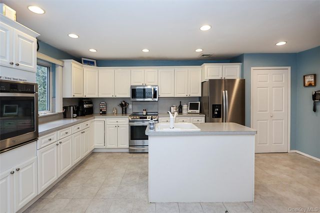 1817 Gardenia Avenue, North Merrick, NY 11566