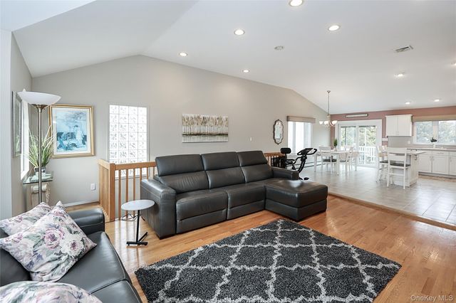 1817 Gardenia Avenue, North Merrick, NY 11566